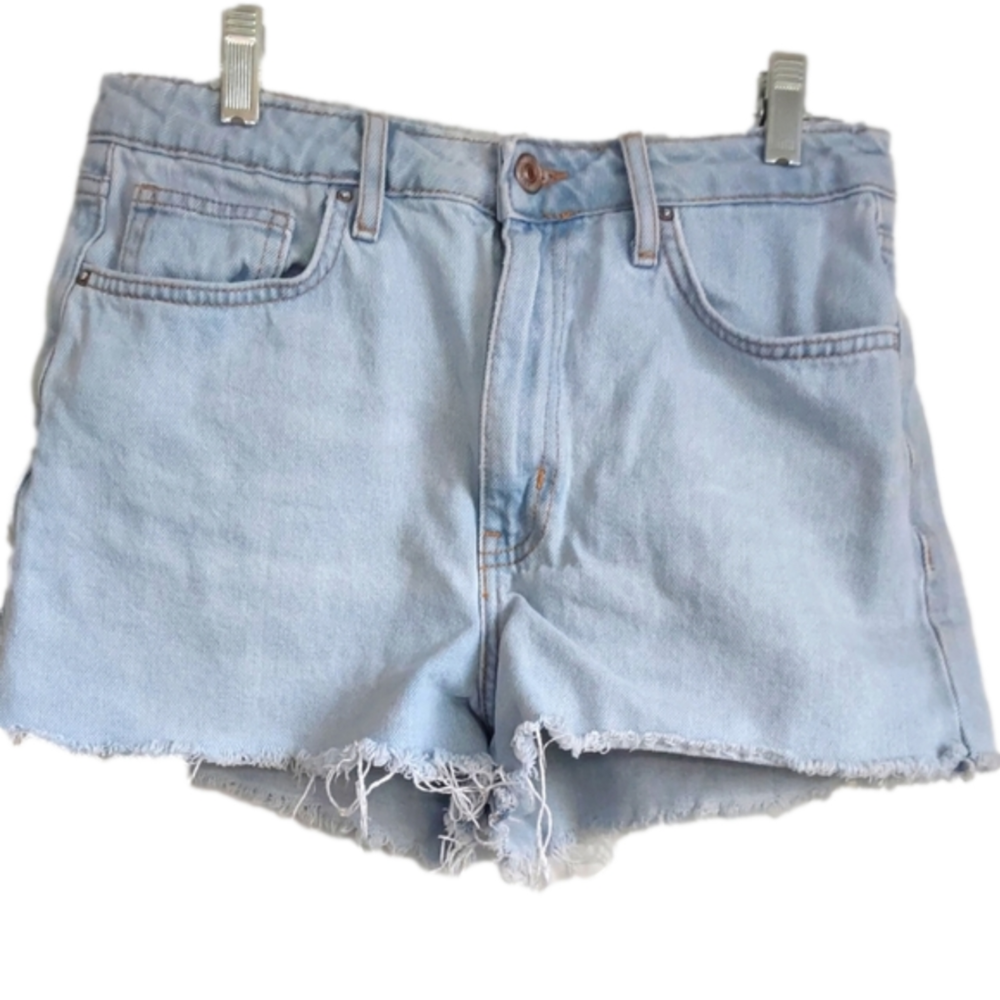 Forever 21 Light Wash Cut-Off Denim Shorts